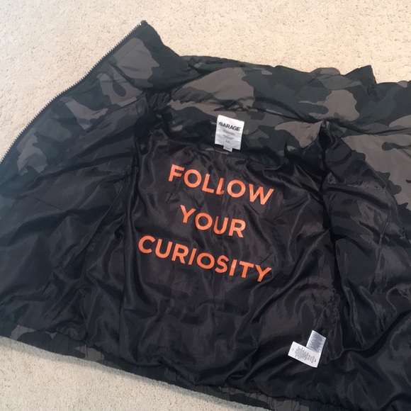 NEW Garage camo puffer - Picture 8 of 11